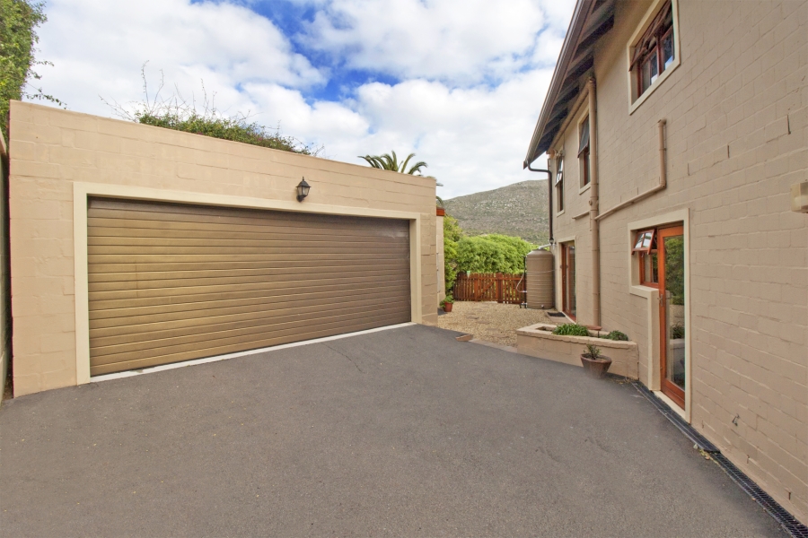 4 Bedroom Property for Sale in Capri Western Cape